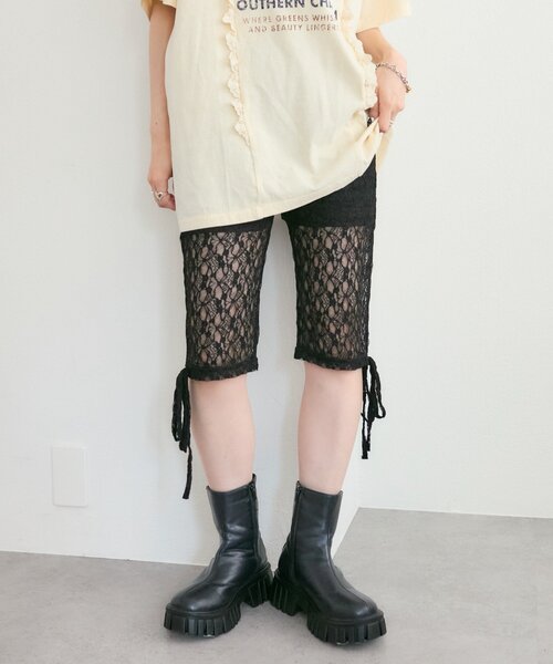 w closet(ダブルクローゼット)の「【25AW】ロゴレースハーフパンツ(その他パンツ・レディース・ブラック/オフホワイト・FREE)」の1枚目の写真