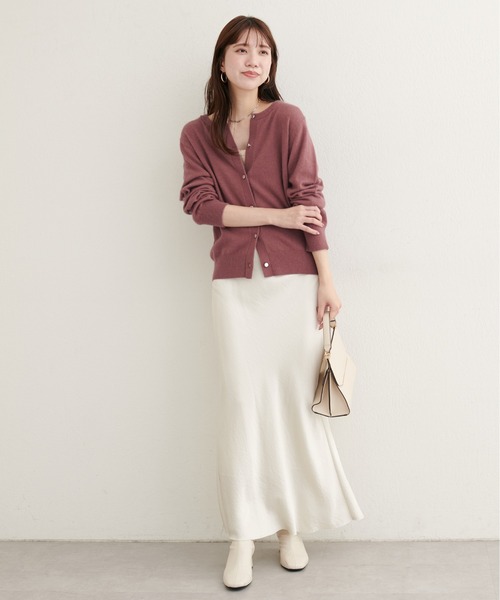 natural couture(ナチュラルクチュール)の「【ZOZO限定】クルーネックカーディガン(カーディガン/ボレロ・レディース・オフホワイト/グレー/ピンク系その他/サックスブルー/ブラック/モカ・FREE)」の9枚目の写真