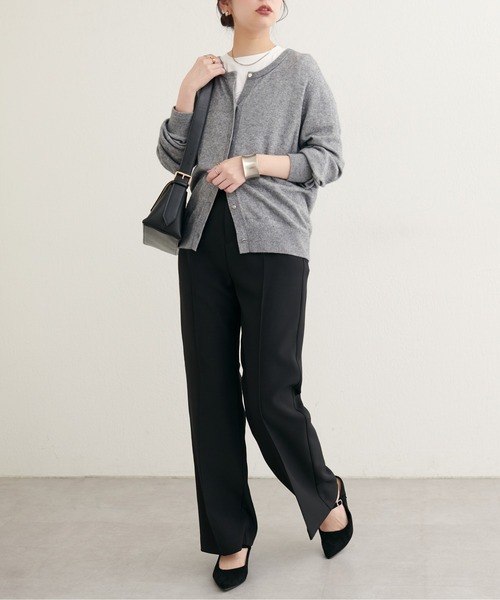 natural couture(ナチュラルクチュール)の「【ZOZO限定】クルーネックカーディガン(カーディガン/ボレロ・レディース・オフホワイト/グレー/ピンク系その他/サックスブルー/ブラック/モカ・FREE)」の10枚目の写真