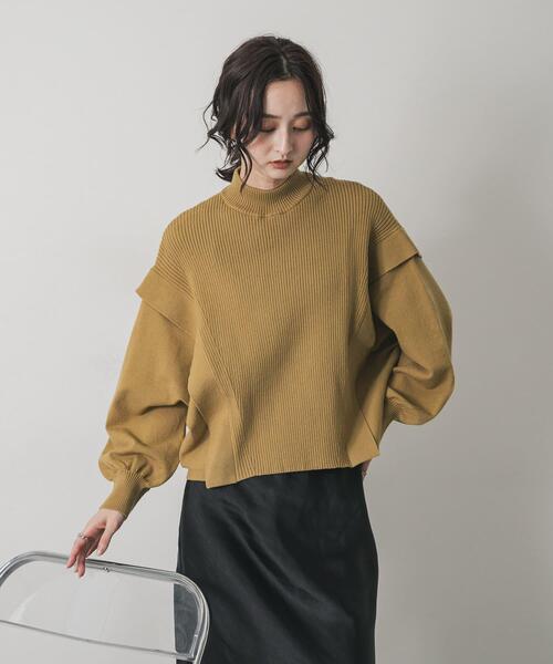 SENSE OF PLACE by URBAN RESEARCH(センスオブプレイスバイアーバンリサーチ)の「『一部WEB限定カラー』ストレッチショルダータックセーター(ニット/セーター・レディース・ブラック/オフホワイト/グレー/モカ/イエロー/レッド/ブルー・ONE)」の6枚目の写真