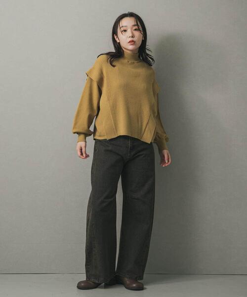 SENSE OF PLACE by URBAN RESEARCH(センスオブプレイスバイアーバンリサーチ)の「『一部WEB限定カラー』ストレッチショルダータックセーター(ニット/セーター・レディース・ブラック/オフホワイト/グレー/モカ/イエロー/レッド/ブルー・ONE)」の14枚目の写真