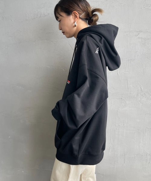 NANGA（ナンガ）の「[NANGA/ナンガ] 別注 フードロゴ刺繍 スウェットパーカー（パーカー・レディース・グレー/ブラック・S/M/L）」の13枚目の写真