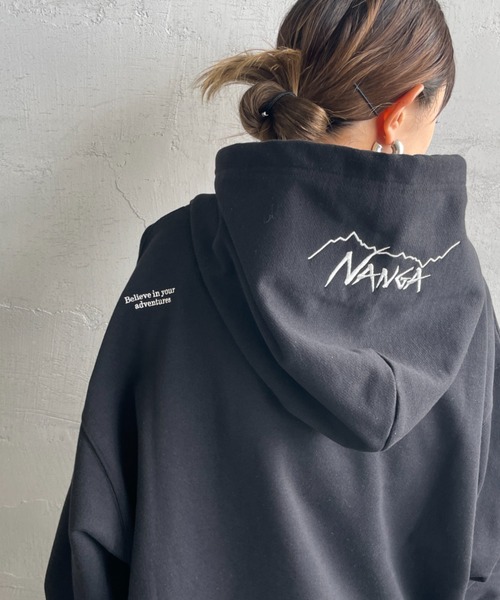 NANGA（ナンガ）の「[NANGA/ナンガ] 別注 フードロゴ刺繍 スウェットパーカー（パーカー・レディース・グレー/ブラック・S/M/L）」の19枚目の写真