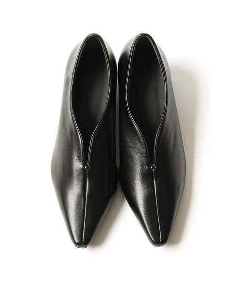 RiiiKa（リーカ）の「【RiiiKa/リーカ】Ｖカットスクエアトゥパンプス（パンプス・レディース・カーキ/ブラック/ガンメタ・S/M/L/LL）」の5枚目の写真