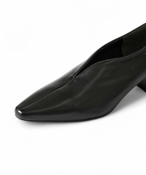 RiiiKa（リーカ）の「【RiiiKa/リーカ】Ｖカットスクエアトゥパンプス（パンプス・レディース・カーキ/ブラック/ガンメタ・S/M/L/LL）」の9枚目の写真