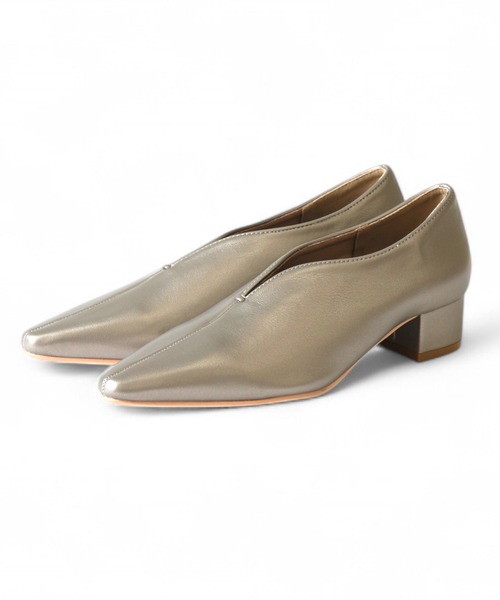 RiiiKa（リーカ）の「【RiiiKa/リーカ】Ｖカットスクエアトゥパンプス（パンプス・レディース・カーキ/ブラック/ガンメタ・S/M/L/LL）」の17枚目の写真