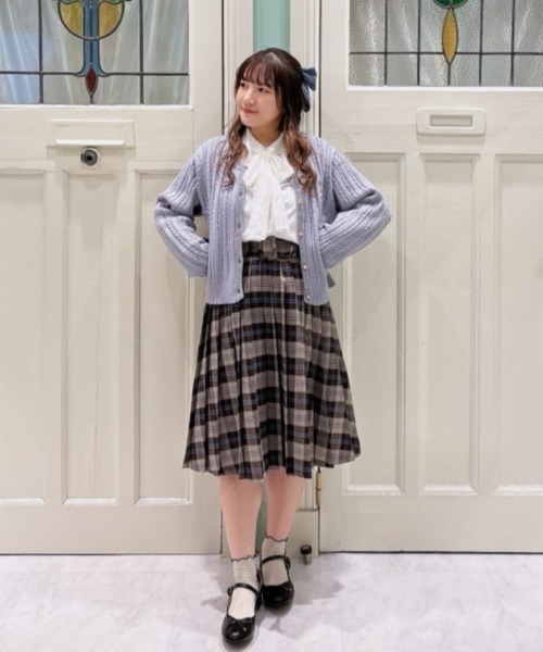 F i.n.t（フィント）の「太ベルト付きプリーツスカート/fint フィント（スカート・レディース・グリーン/ブラウン/グレー・FREE）」の6枚目の写真