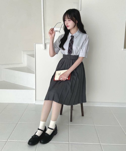 F i.n.t（フィント）の「太ベルト付きプリーツスカート/fint フィント（スカート・レディース・グリーン/ブラウン/グレー・FREE）」の5枚目の写真