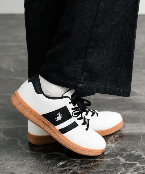 U.S. POLO ASSN.(ユーエスポロアッスン)の「U.S.POLO ASSN. ユーエスポロアッスン ワンポイントロゴ厚底クラシックローカットスニーカー(スニーカー・メンズ・ベージュ/ブラック/ホワイト・25cm/26cm/27cm)」の2枚目の写真