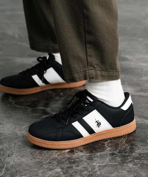 U.S. POLO ASSN.(ユーエスポロアッスン)の「U.S.POLO ASSN. ユーエスポロアッスン ワンポイントロゴ厚底クラシックローカットスニーカー(スニーカー・メンズ・ベージュ/ブラック/ホワイト・25cm/26cm/27cm)」の1枚目の写真
