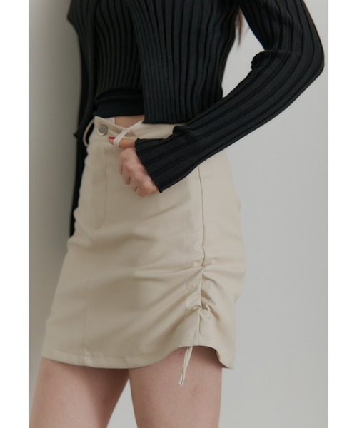 SEN TOKYO(セントーキョー)の「サイドギャザー レザーミニスカート(スカート・レディース・ブラウン/ブラック/アイボリー・SMALL/MEDIUM)」の13枚目の写真