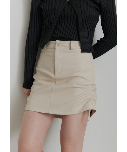 SEN TOKYO(セントーキョー)の「サイドギャザー レザーミニスカート(スカート・レディース・ブラウン/ブラック/アイボリー・SMALL/MEDIUM)」の9枚目の写真