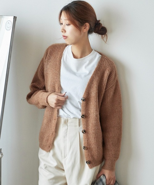 AO2（アオズ）の「V-neck loose knit cardigan / Vネック ルーズニットカーデガン（ニット/セーター・レディース・ブルー/ホワイト/レッド/ブラウン/グレー/パープル/ブラック・FREE）」の17枚目の写真