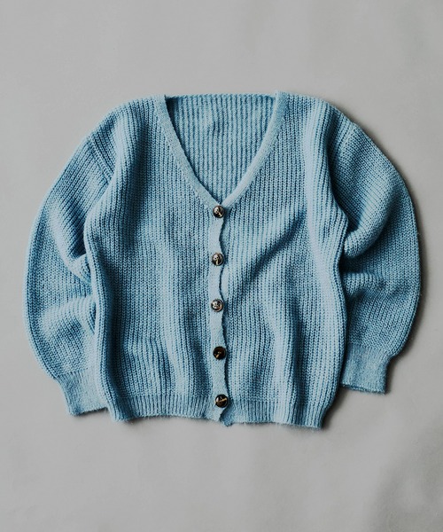 AO2（アオズ）の「V-neck loose knit cardigan / Vネック ルーズニットカーデガン（ニット/セーター・レディース・ブルー/ホワイト/レッド/ブラウン/グレー/パープル/ブラック・FREE）」の13枚目の写真