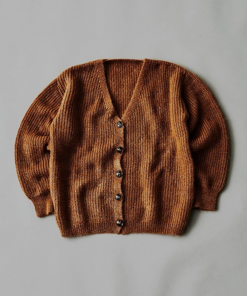 AO2（アオズ）の「V-neck loose knit cardigan / Vネック ルーズニットカーデガン（ニット/セーター・レディース・ブルー/ホワイト/レッド/ブラウン/グレー/パープル/ブラック・FREE）」の12枚目の写真