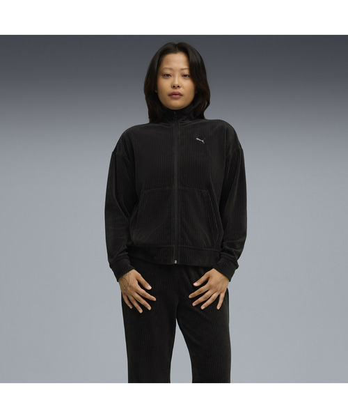 PUMA（プーマ）の「PUMA プーマ ウィメンズ ベロア リブ リラックスド スーツ 上下セット（ジャージ・レディース・ブラック/ピンク系その他2・SMALL/MEDIUM/LARGE/X-LARGE）」の10枚目の写真