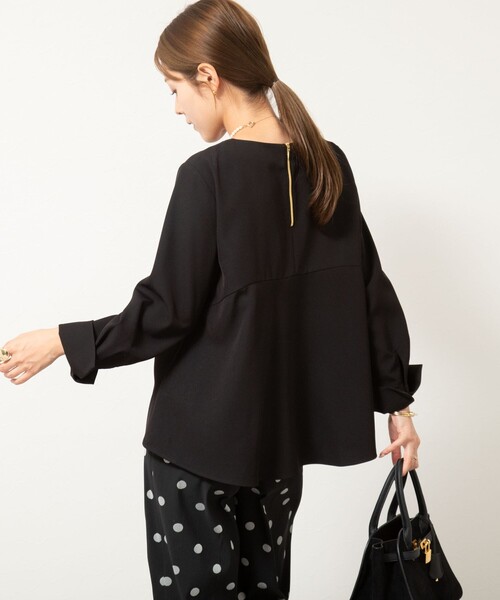 NOLLEY’S（ノーリーズ）の「《セットアップ対応》ウォッシャブルストレッチギャババックフレアブラウス（シャツ/ブラウス・レディース・ブラック/ベージュ・38）」の11枚目の写真