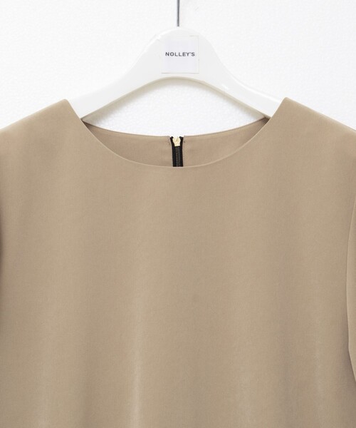 NOLLEY’S（ノーリーズ）の「《セットアップ対応》ウォッシャブルストレッチギャババックフレアブラウス（シャツ/ブラウス・レディース・ブラック/ベージュ・38）」の13枚目の写真