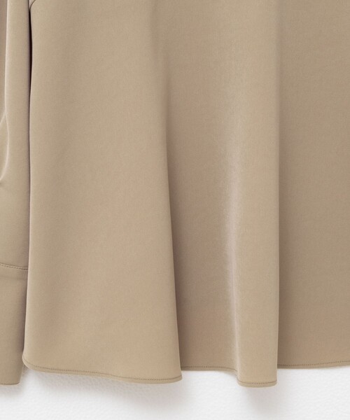 NOLLEY’S（ノーリーズ）の「《セットアップ対応》ウォッシャブルストレッチギャババックフレアブラウス（シャツ/ブラウス・レディース・ブラック/ベージュ・38）」の18枚目の写真