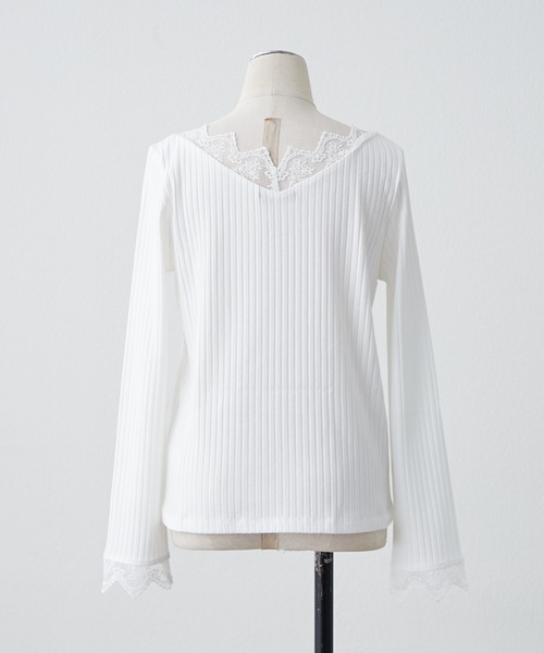 Remind me and forever(リマインドミーアンドフォーエバー)の「テレコVレース長袖プルオーバー(Tシャツ/カットソー・レディース・アイボリー/ブラック/グレイッシュベージュ・FREE)」の7枚目の写真