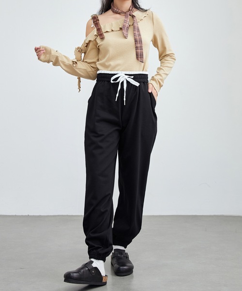 DAYRA（デイラ）の「裏起毛あり/なし ソリッドカラー ウエスト イージー ジョガー パンツ（その他パンツ・レディース・グレー系1/ブラック系1/グレー系その他2/ネイビー系1/チャコールグレー/ネイビー系2/ブラック系2/グレー系2・160/155/165）」の9枚目の写真