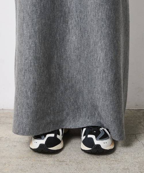 CHIC STYLE（シックスタイル）の「ニットナローマキシスカート＜大きいサイズ有＞シックスタイル（スカート・レディース・ボルドー/グレー/ブラック/アイボリー・L/M/3L/LL/5L/4L）」の17枚目の写真