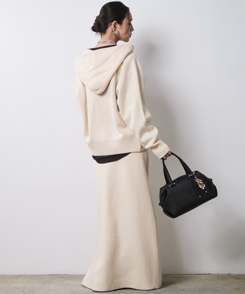 CHIC STYLE（シックスタイル）の「ニットナローマキシスカート＜大きいサイズ有＞シックスタイル（スカート・レディース・ボルドー/グレー/ブラック/アイボリー・L/M/3L/LL/5L/4L）」の11枚目の写真