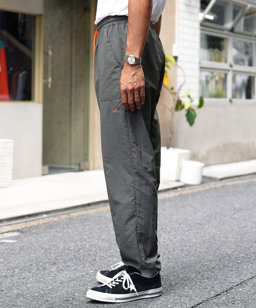 jiggys shop（ジギーズショップ）の「ワンポイント刺繍 ベイカー ナイロンパンツ（その他パンツ・メンズ・チャコール/ベージュ/ブラウン・X-LARGE/MEDIUM/LARGE）」の4枚目の写真