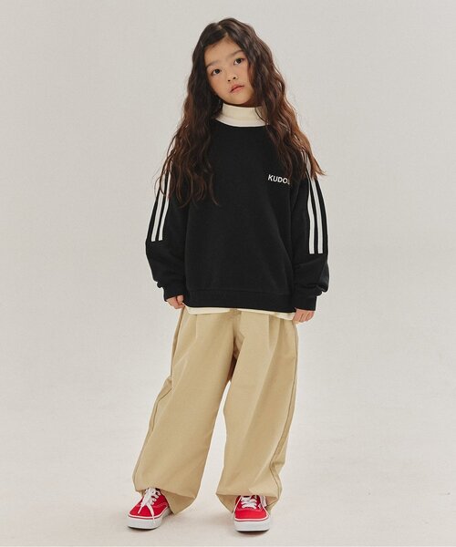 BREEZE（ブリーズ）の「【WEB限定/ジュニア対応】 やわらか起毛ハイネックロンT（Tシャツ/カットソー・キッズ・レッド/チャコール/オフホワイト・90/100/110/120/130/140/150）」の12枚目の写真