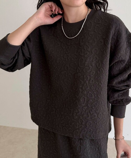 fredy emue(フレディエミュ)の「レオパードジャガードプルオーバー(Tシャツ/カットソー・レディース・オフホワイト/チャコールグレー/ベージュ・38)」の10枚目の写真