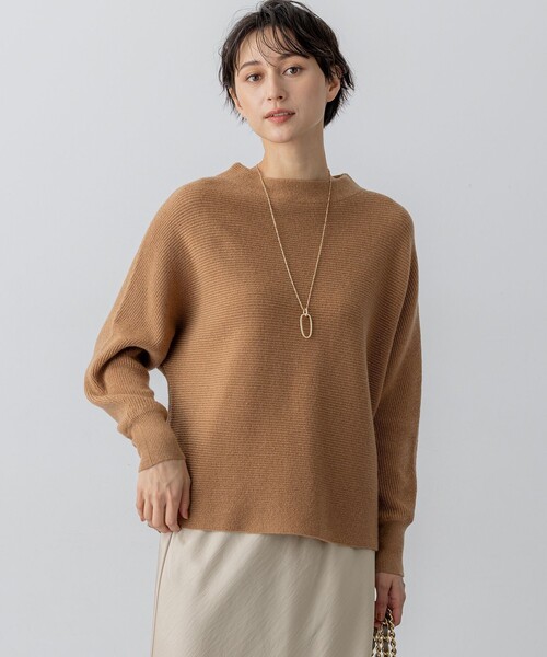 23区 L(ニジュウサンクオオキイサイズ)の「【洗える】ウールカシミヤラメ ドルマンスリーブ ニット(ニット/セーター・レディース・スモーキーグリーン系/黄土色系/グレー系/アイボリー系・46/44)」の2枚目の写真
