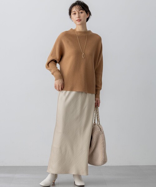 23区 L(ニジュウサンクオオキイサイズ)の「【洗える】ウールカシミヤラメ ドルマンスリーブ ニット(ニット/セーター・レディース・スモーキーグリーン系/黄土色系/グレー系/アイボリー系・46/44)」の18枚目の写真