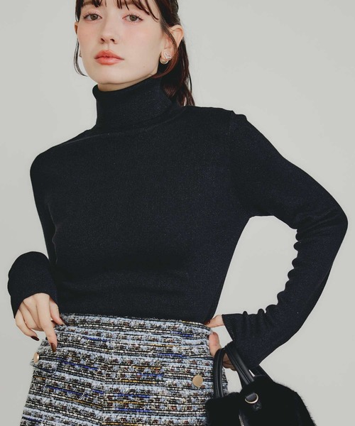 PICCIN(ピッチン)の「ラメタートルニット(ニット/セーター・レディース・オフホワイト/ホワイト系その他/ブラック/ブラウン系その他/ベージュ/ライトブルー/ローズ・M)」の4枚目の写真