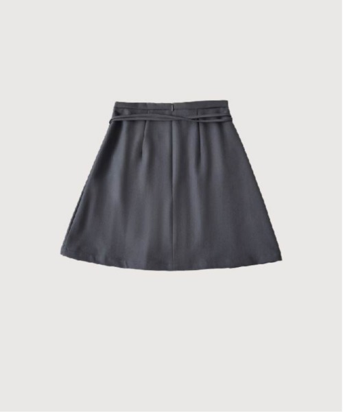 LA POMME petit(ラポミ・プチ)の「Pleats Side Slit Skirt(スカート・レディース・グレー/ブラック/ホワイト・SMALL/MEDIUM/LARGE)」の4枚目の写真