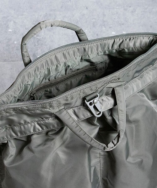 ８(eight)（エイト）の「ヘルメットバッグ MA-1生地（ボストンバッグ・メンズ・ブラック・FREE）」の8枚目の写真