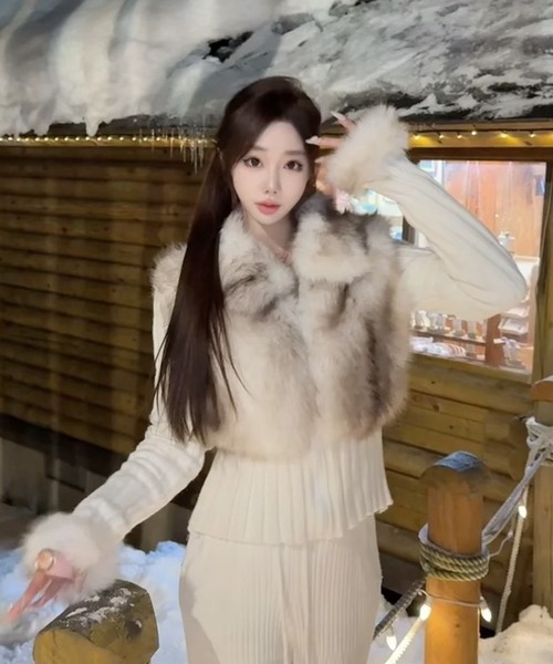 セール】【25秋冬新作】ふわふわファーニットジャケット／リブニット