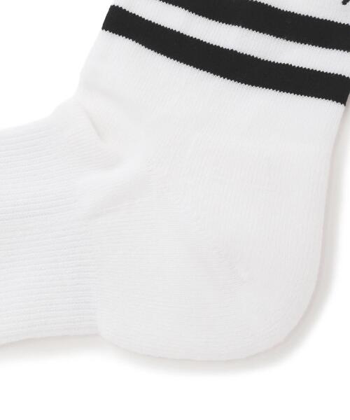 MASTER BUNNY EDITION（マスターバニーエディション）の「【MASTER BUNNY EDITION】ラインショートソックス (LADIES)（ソックス/靴下・レディース・ブラック/ホワイト・FREE）」の4枚目の写真