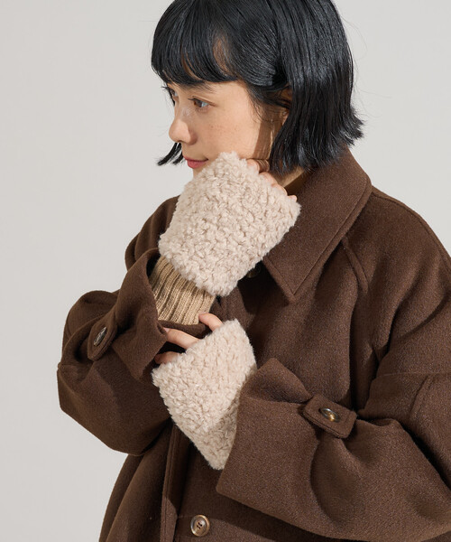FREAK'S STORE(フリークスストア)の「ボア手袋/ボアフリース(手袋・レディース・ベージュ/チャコールグレー・ONE SIZE)」の1枚目の写真