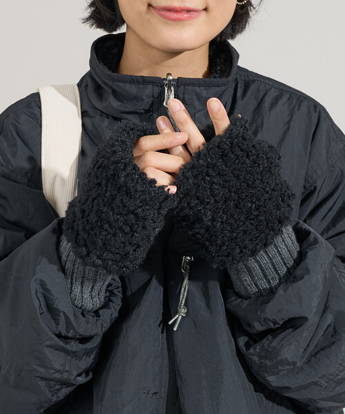 FREAK'S STORE(フリークスストア)の「ボア手袋/ボアフリース(手袋・レディース・ベージュ/チャコールグレー・ONE SIZE)」の12枚目の写真
