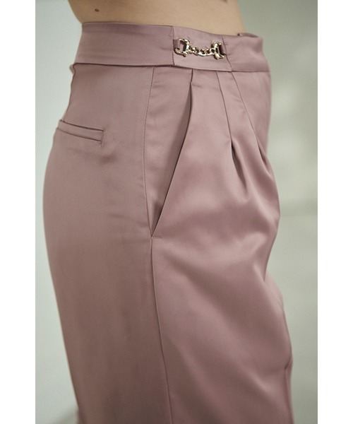 Estella.K(エステラケー)の「Ciara Satin Pants サイドチェーンロングパンツ(その他パンツ・レディース・モーブ系/ブラック/ベージュ・SMALL/MEDIUM)」の17枚目の写真