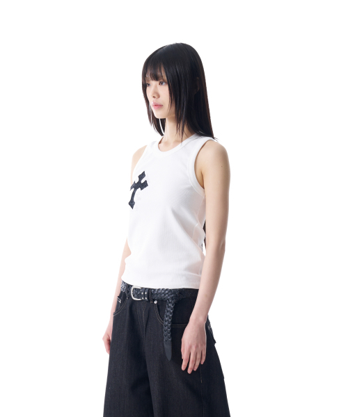 AAKAM(アーカム)の「AKM CROS2 ノースリーブ(ホワイト)(Tシャツ/カットソー・レディース・その他・1/2)」の4枚目の写真