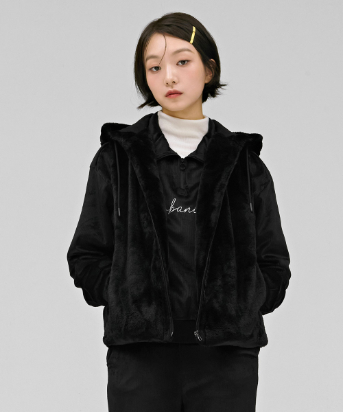 CHASECULT（チェイスカルト）の「女性ミンクフードベスト-ブラック（ベスト・レディース・ブラック・90/85）」の4枚目の写真