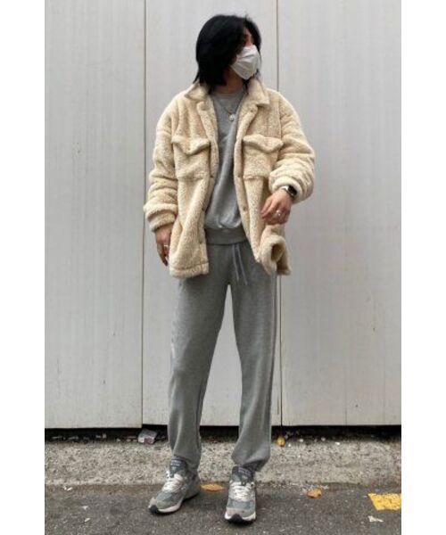 GRAVER（グレーバー）の「[UNISEX]レオパードフラワースマイル刺繍マンツーマン_グレー（スウェット・レディース・グレー・MEDIUM/LARGE/X-LARGE）」の3枚目の写真