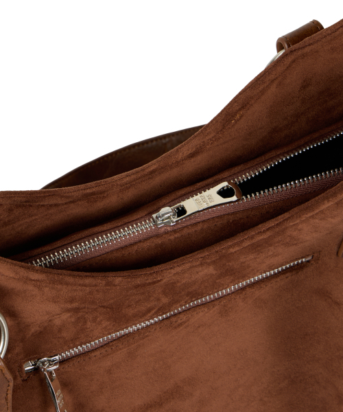 IUGAMAKARAS（イウガマカラス）の「Studded Suede Shoulder Bag (Brown