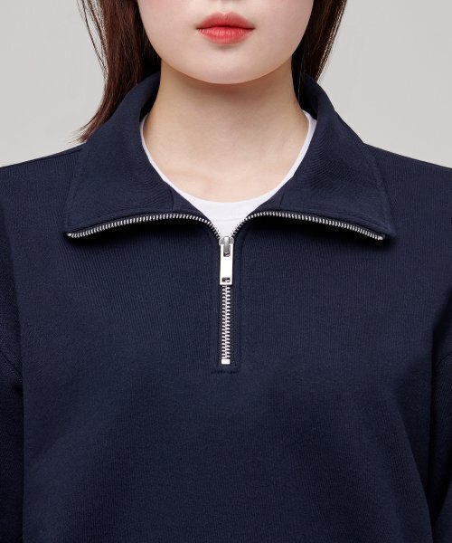 MUSINSA STANDARD WOMAN（ムシンサスタンダードウーマン）の「レディースハーフジップアップスウェットシャツ[ネイビー]（スウェット・レディース・その他・SMALL/MEDIUM/LARGE/X-SMALL）」の4枚目の写真
