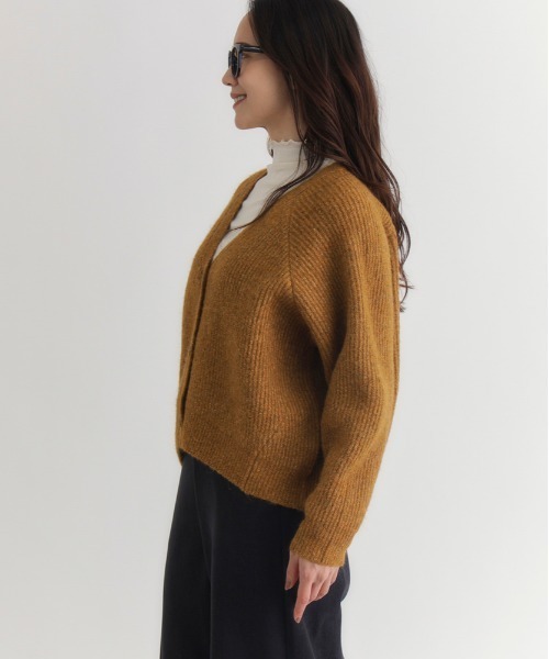 Right-on（ライトオン）の「【HONEYSUCKLE ROSE】メランジニットカーディガン (Vネック/リラックスシルエット/厚手/軽量/フェミニン/レイヤード/秋冬春対応)（カーディガン/ボレロ・レディース・ブラウン/イエロー/キナリ・M/L）」の12枚目の写真