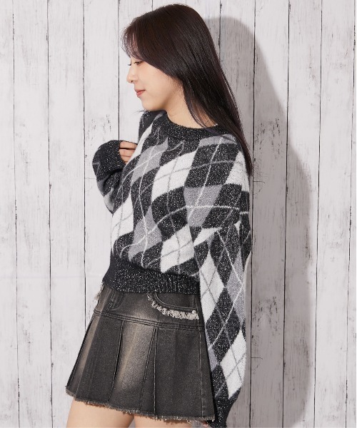 GORGE(ゴージ)の「《アーガイル×ラメMIX》レディース シャギーニット ラメ入り ニットトップス ふんわり 短丈 秋冬(ニット/セーター・レディース・アイボリー/ブラック/ブラウン・F)」の8枚目の写真