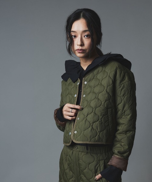 W:Huku（フーク）の「オニオン キルト コンパクト カーディガン ジャケット / Onion Quilt Compact Cardigan（ブルゾン・レディース・ブラック/ライトベージュ/カーキ・M/L）」の5枚目の写真