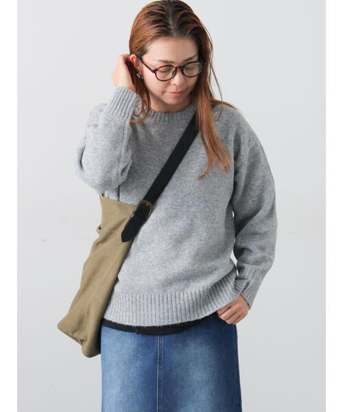 Lugnoncure（ルノンキュール）の「ウール混ふわふわクルーネックニット（ニット/セーター・レディース・オレンジ/ネイビー/ベージュ/ブルー/グレー・F）」の2枚目の写真