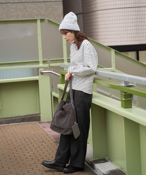 ikka（イッカ）の「リップル裾タック長袖プルオーバー（Tシャツ/カットソー・レディース・ミント/ブラック/オフホワイト/グレー・M/L/S）」の7枚目の写真